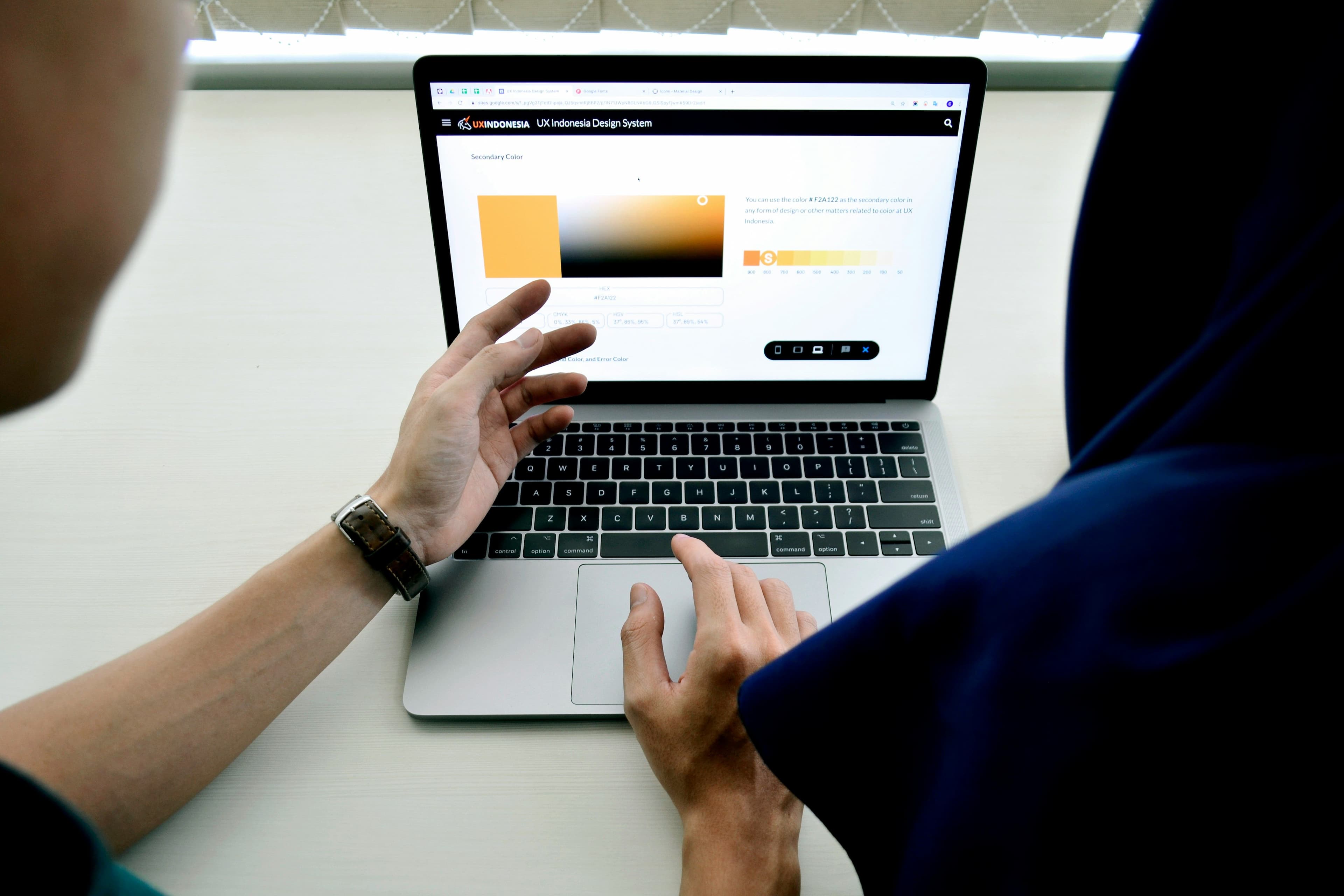 What are Primary Colors and Why Founders and Early Teams Should Take Them Seriously?